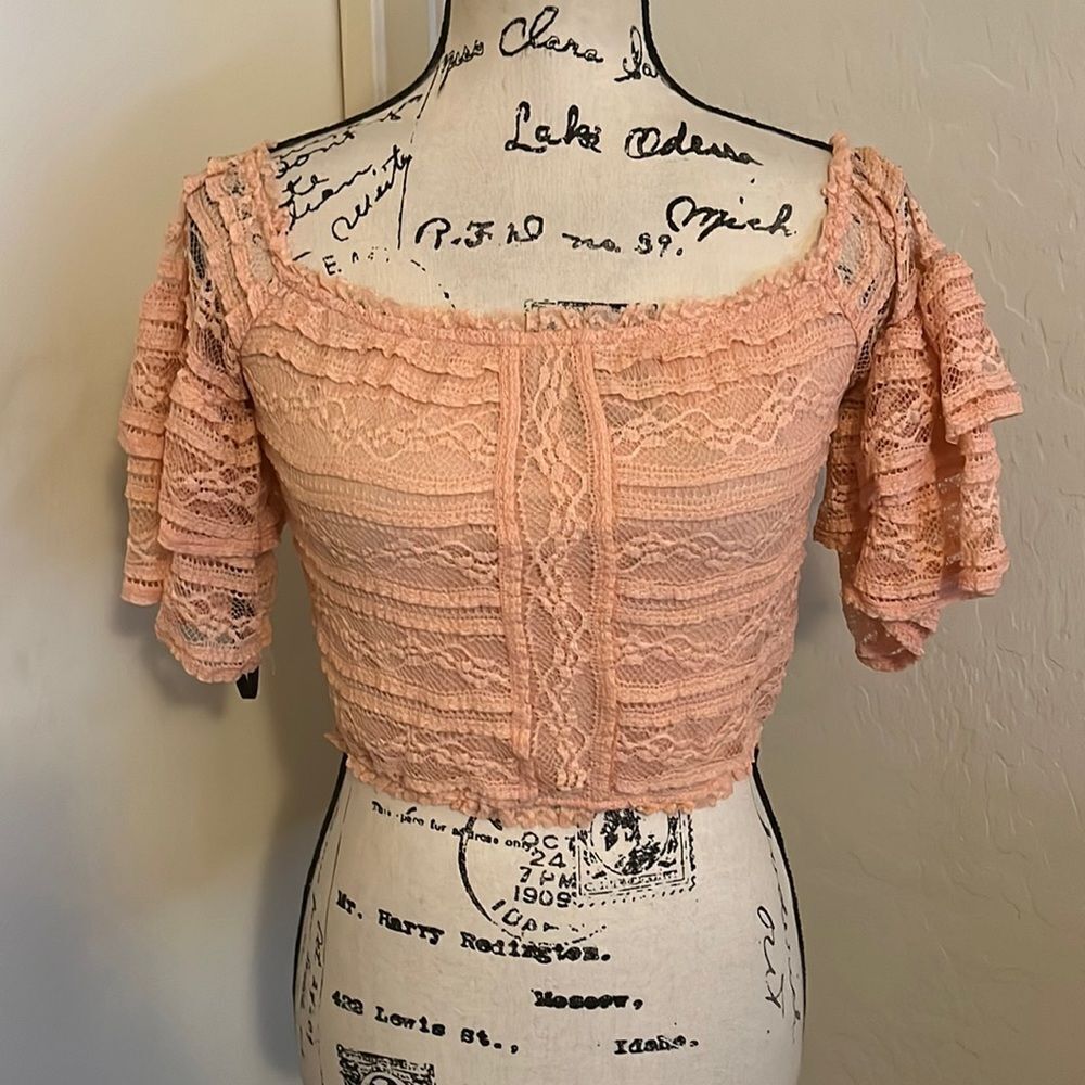 Bebe Off Shoulder Lace Crop Top Feminine Contemporary Festival Concert Boho